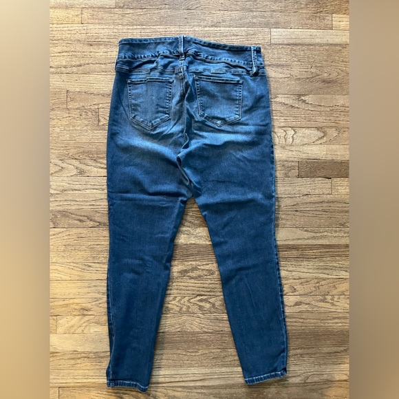 Torrid jeans - Picture 3 of 8